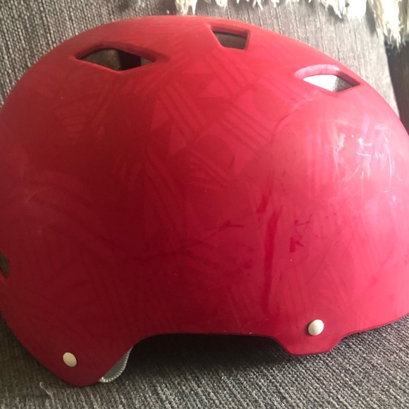 LADIES PINK BELL BICYCLE/SKATE BOARDING HELMUT— - Picture 2 of 6